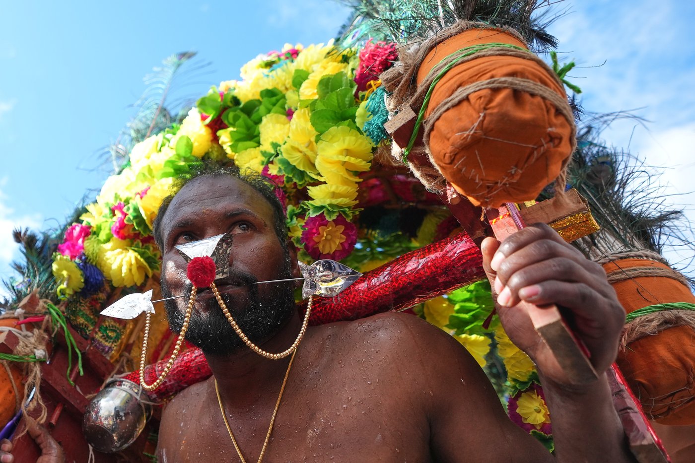 Hindu devotees honor goddesses in India and Britain, in photos | iNFOnews.ca