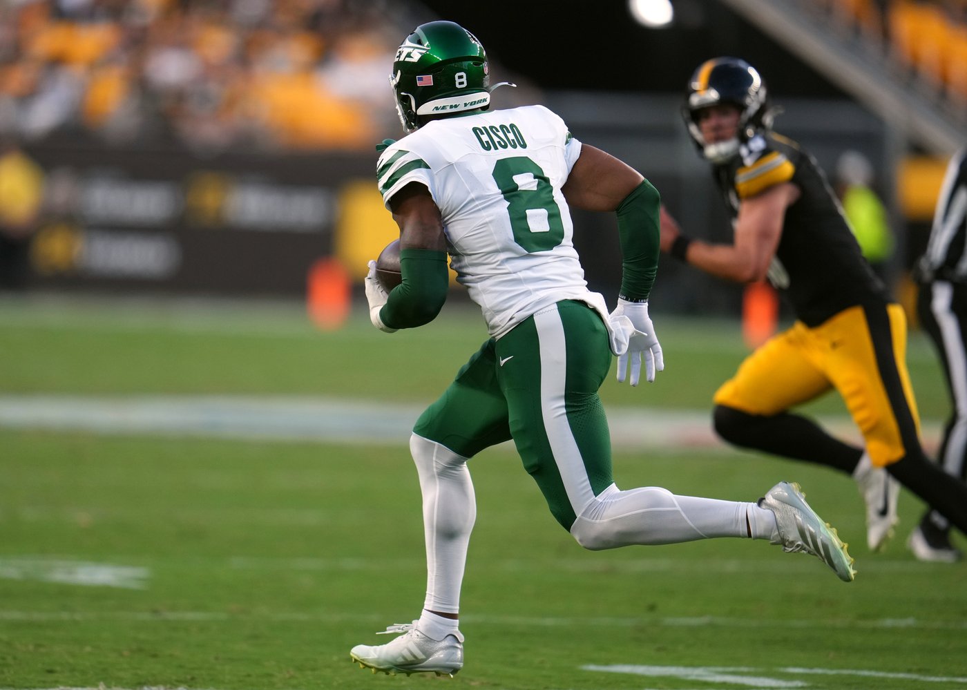 Geno Smith throws a touchdown pass during his 1-drive cameo as Jets top Steelers 17-0 | iNFOnews.ca