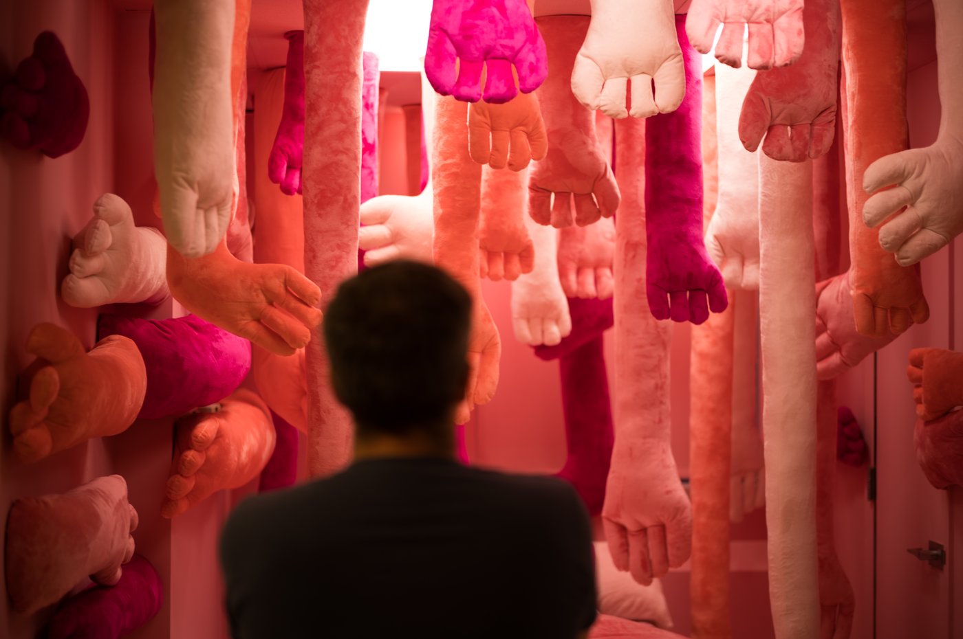 Former LA hospital hosts immersive art show, in photos | iNFOnews.ca