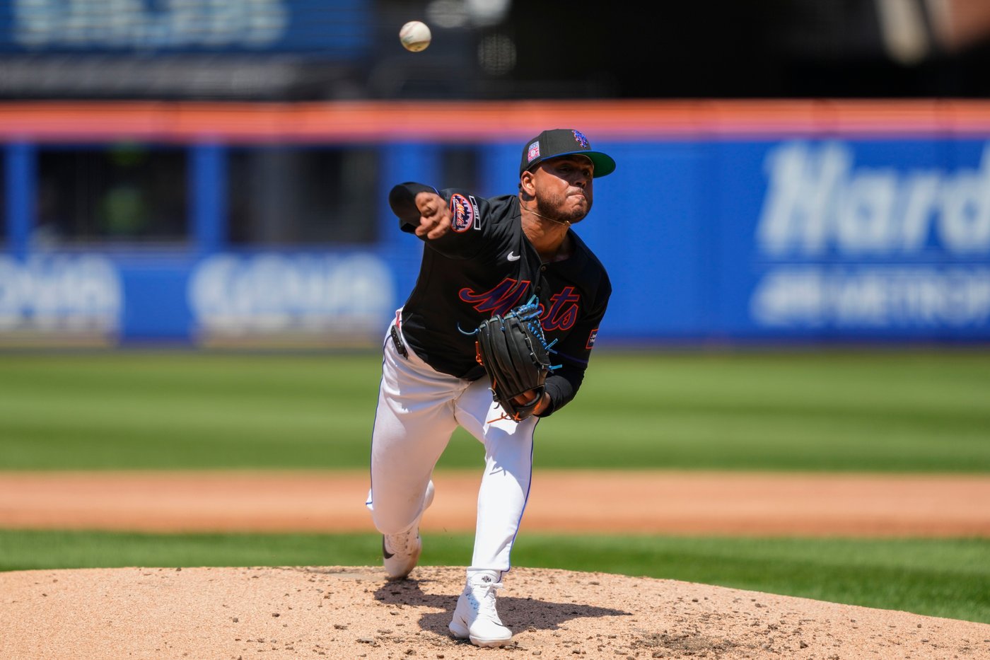 Freddy Peralta says he has let down the Mets and knows it's likely he will be traded soon | iNFOnews.ca