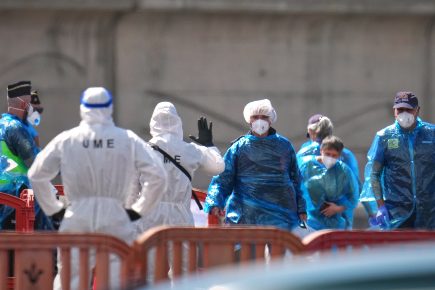 Onboard the hantavirus-stricken cruise ship, in photos | iNFOnews.ca