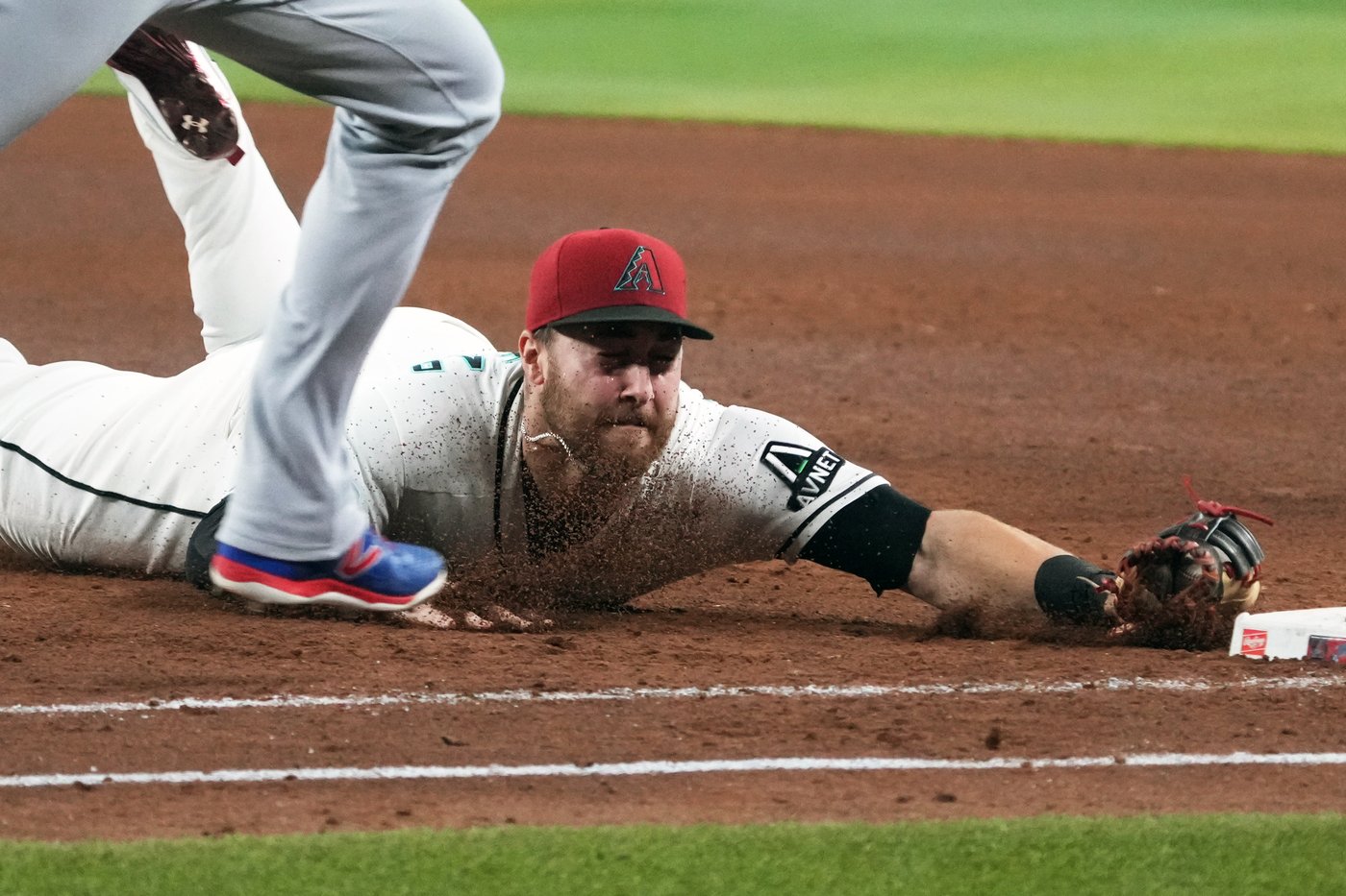 Eduardo Rodriguez strikes out 9 and Diamondbacks beat struggling Dodgers 4-2 | iNFOnews.ca