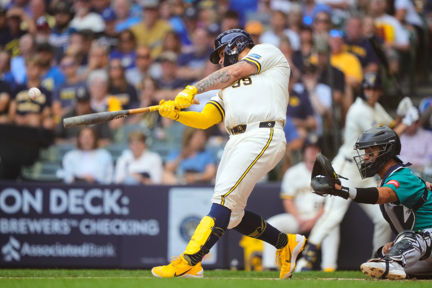 Garrett Mitchell and Gary Sánchez help Brewers score 6 in 1st inning and beat Mariners 7-4 | iNFOnews.ca Garrett Mitchell and Gary Sánchez help Brewers score 6 in 1st inning and beat Mariners 7-4 | iNFOnews.ca
