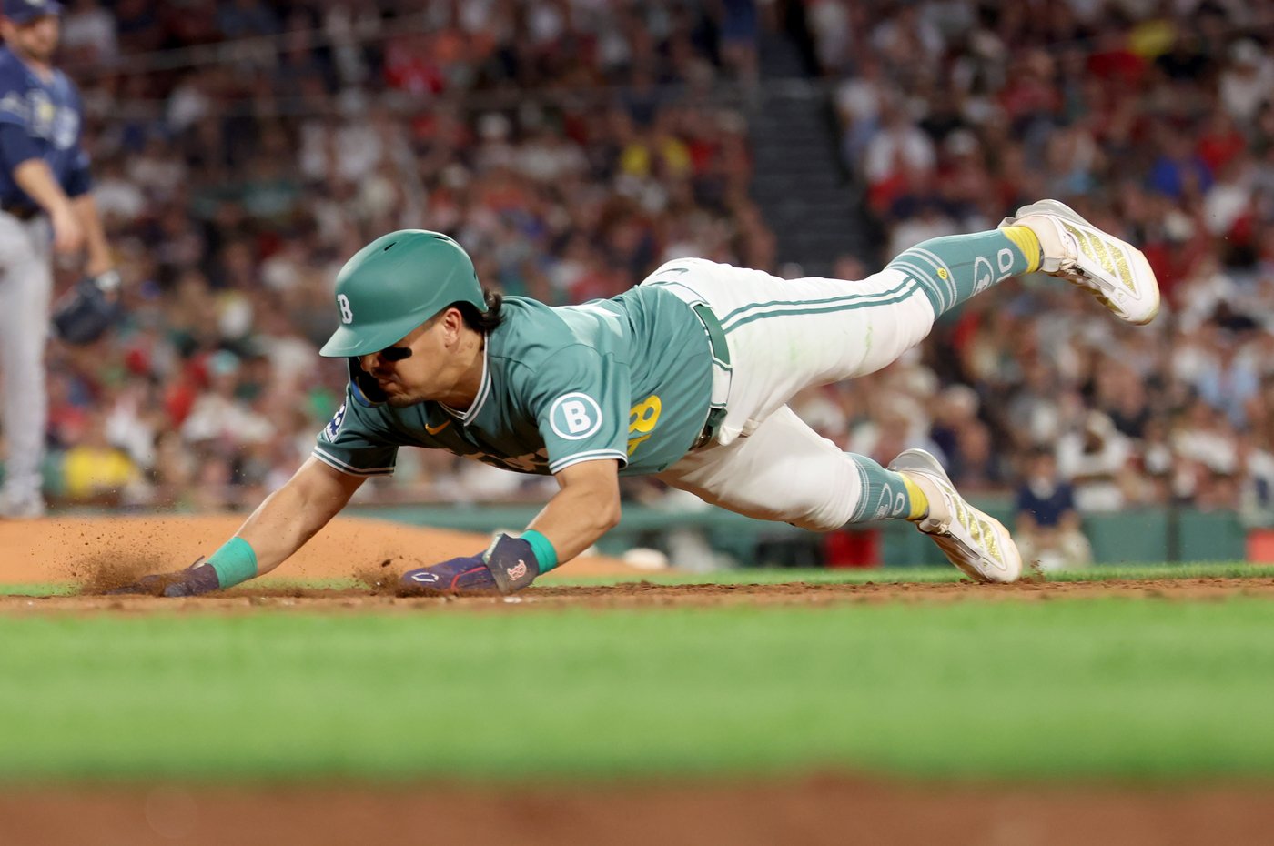 Red Sox push win streak to 11 games, reach .500 with 5-3 win over Rays to sweep doubleheader | iNFOnews.ca