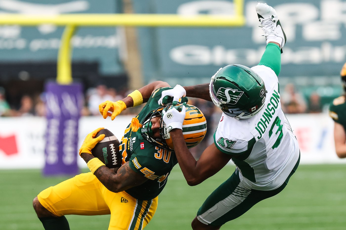 Stevens helps Riders edge West-leading Elks 28-26 in front of 31,757 fans in Edmonton | iNFOnews.ca