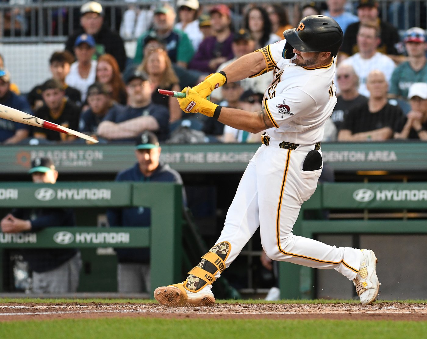 Pirates first baseman Spencer Horwitz leaves vs. Mariners in fourth inning with hamstring issue | iNFOnews.ca