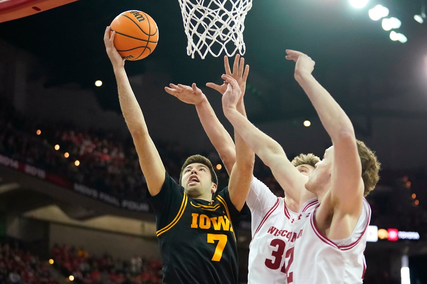 Boyd and Winter lead No. 24 Wisconsin past Iowa, 84-71 | iNFOnews.ca