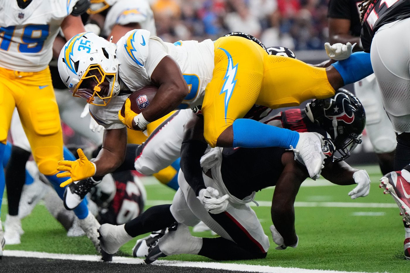 Texans' DeMeco Ryans praises rookie Marlin Klein after catch vs Chargers in his NFL debut | iNFOnews.ca