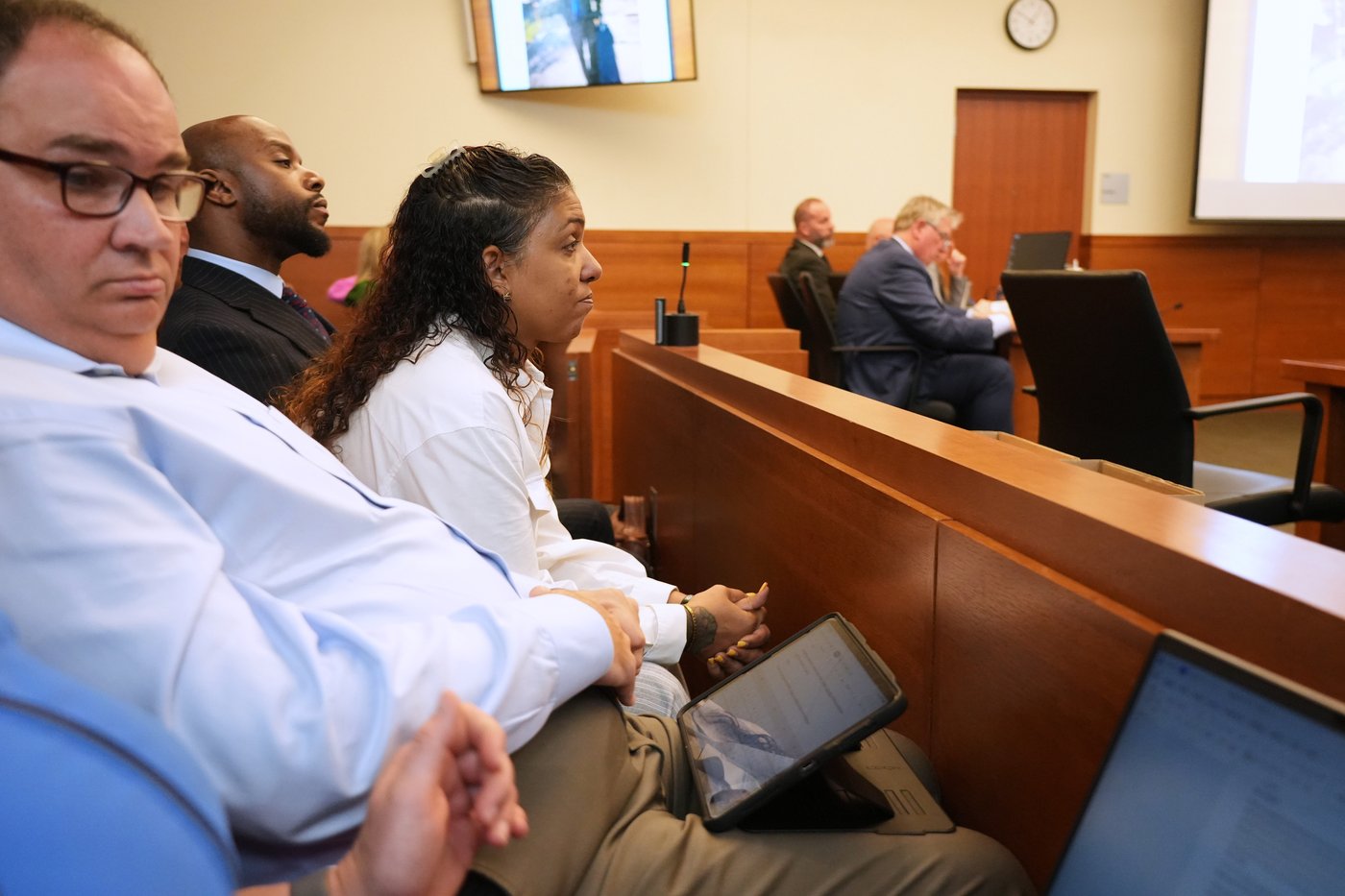 Jury deliberations begin in murder retrial of former Ohio deputy who fatally shot Black man | iNFOnews.ca