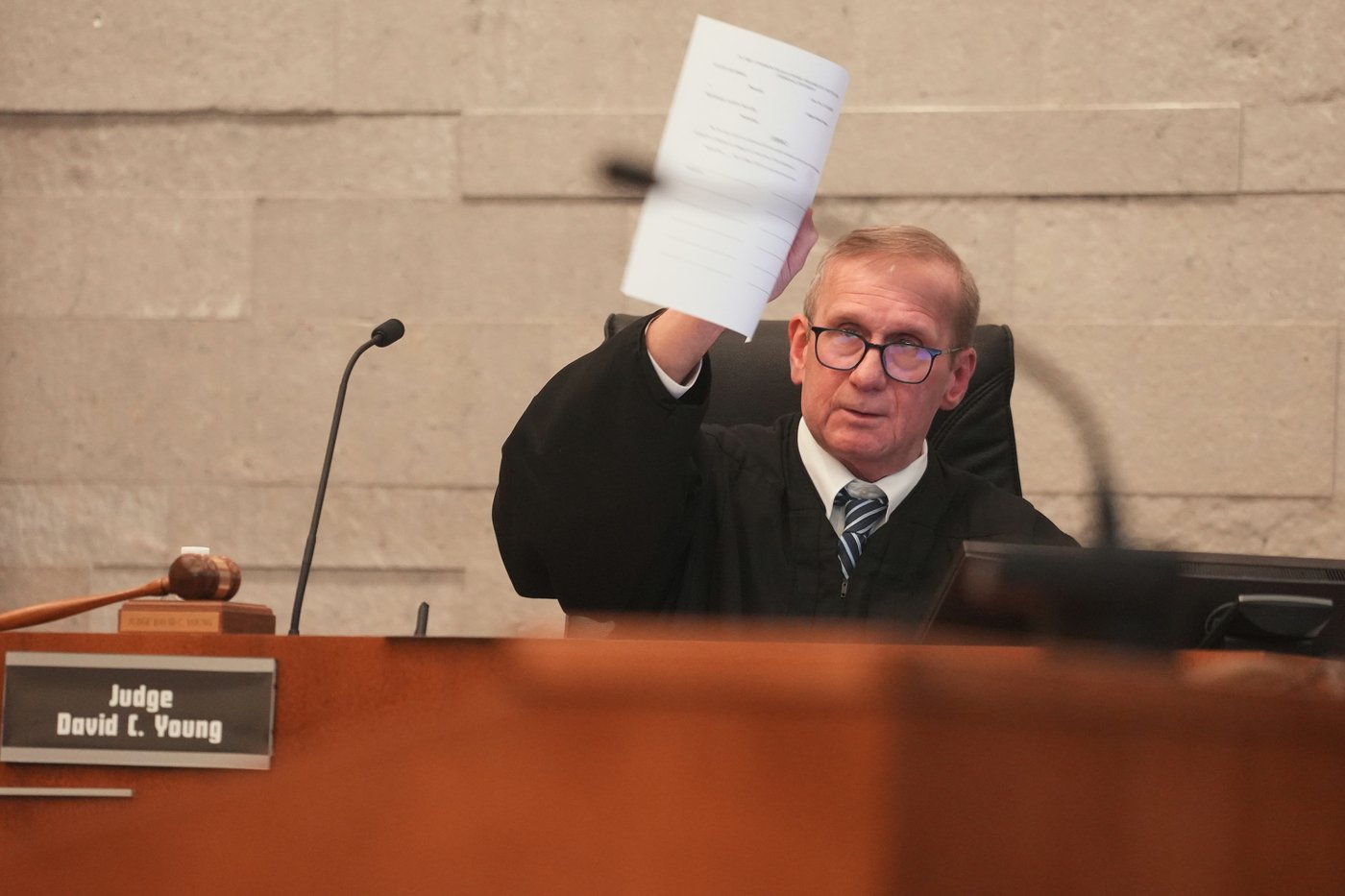 Jury deliberations begin in murder retrial of former Ohio deputy who fatally shot Black man | iNFOnews.ca