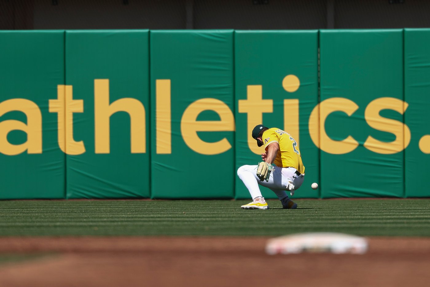 Walk this way: Athletics pitchers issue 13 free passes to set the pace for Astros' lopsided 11-0 win | iNFOnews.ca