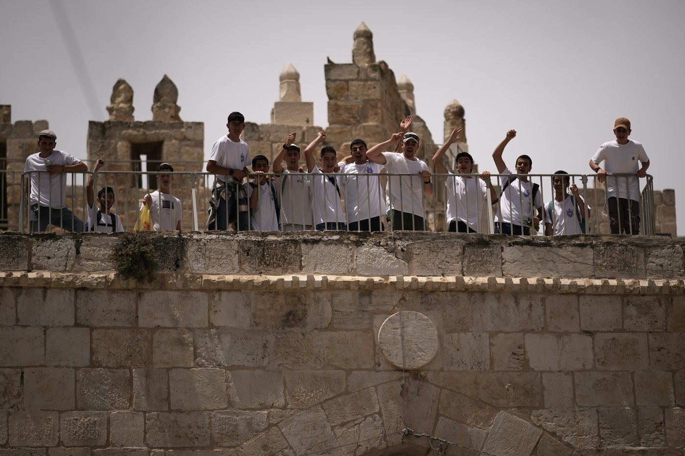 Ultranationalist Jews chant racist slogans during annual march into Jerusalem's Old City | iNFOnews.ca