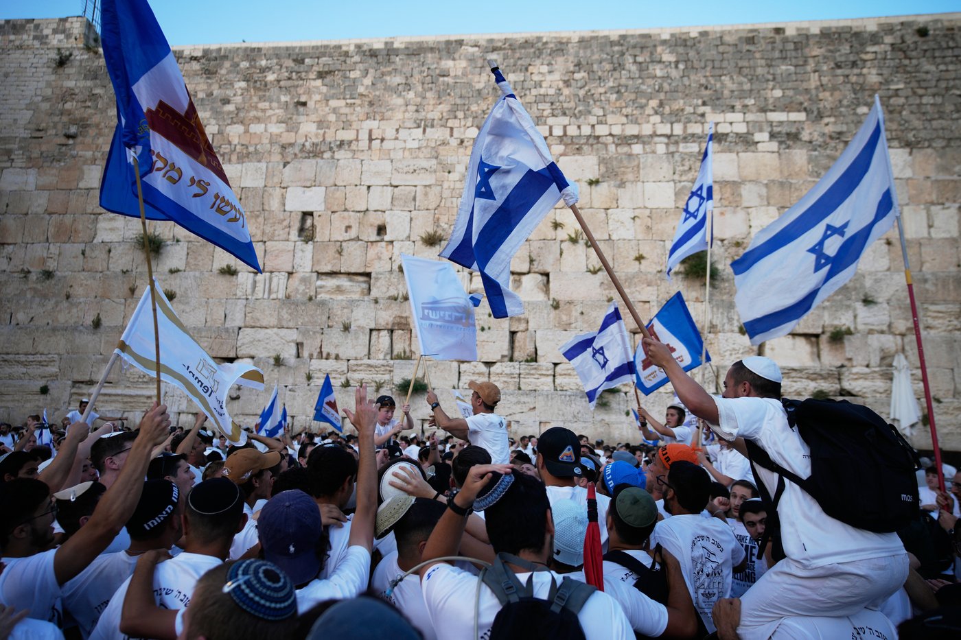 Ultranationalist Jews chant racist slogans during annual march into Jerusalem's Old City | iNFOnews.ca