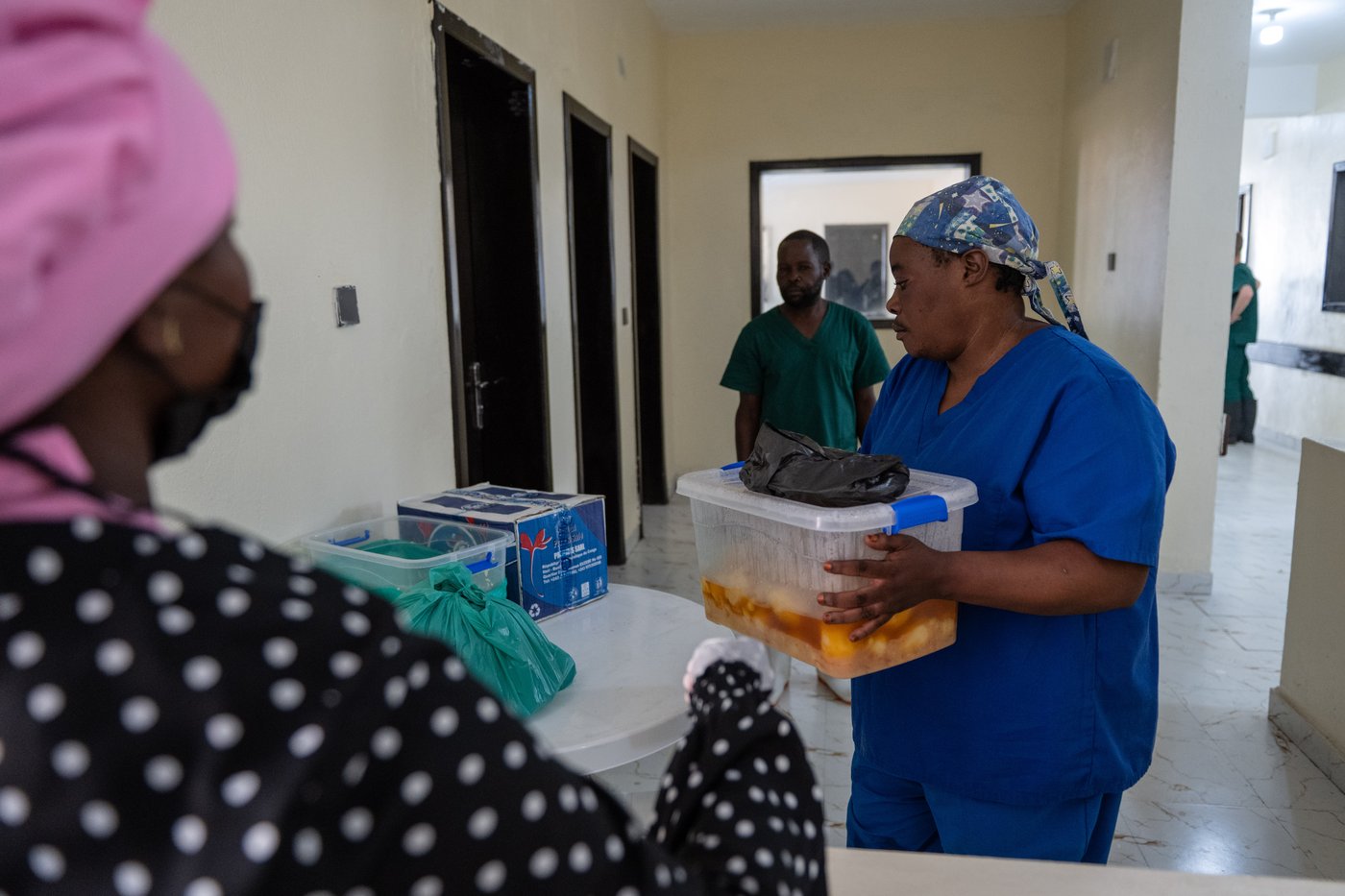 As Congo grapples with Ebola, volunteers cook meals to support patients | iNFOnews.ca