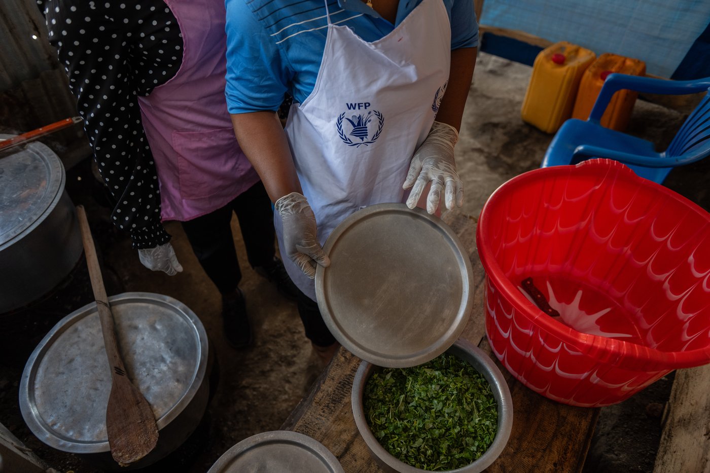 As Congo grapples with Ebola, volunteers cook meals to support patients | iNFOnews.ca