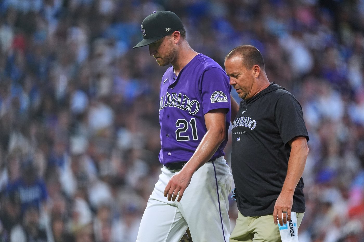 Mookie Betts homers and has RBI single in 10th as Dodgers beat Rockies 6-4 for 3-game sweep | iNFOnews.ca Mookie Betts homers and has RBI single in 10th as Dodgers beat Rockies 6-4 for 3-game sweep | iNFOnews.ca