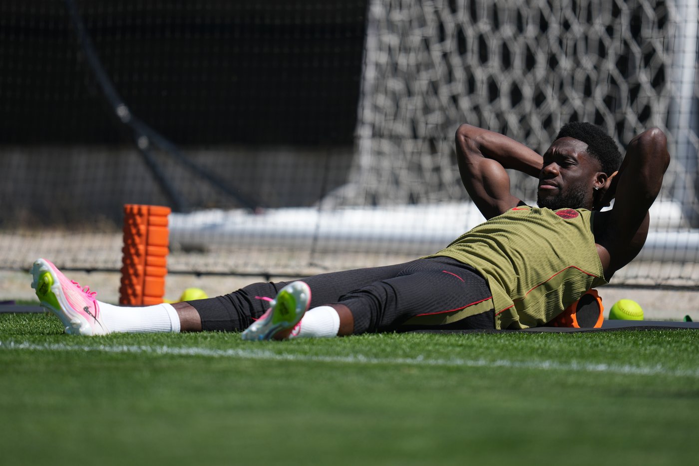 Canada captain Alphonso Davies available to play vs. Qatar after missing World Cup opener | iNFOnews.ca