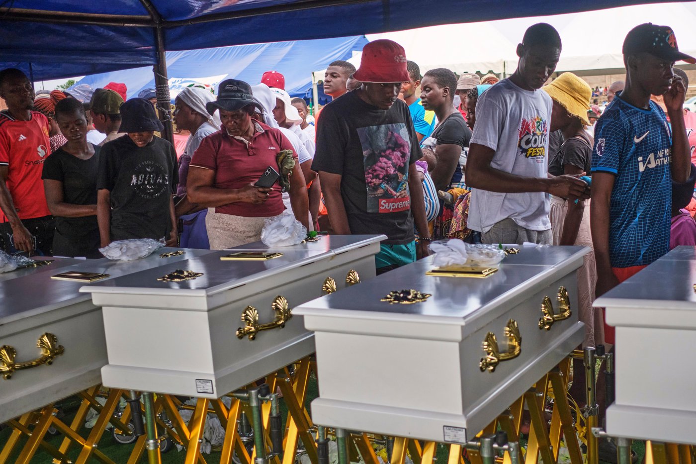 12 more bodies are recovered in Zimbabwe's ferry disaster, bringing death toll to 84 | iNFOnews.ca
