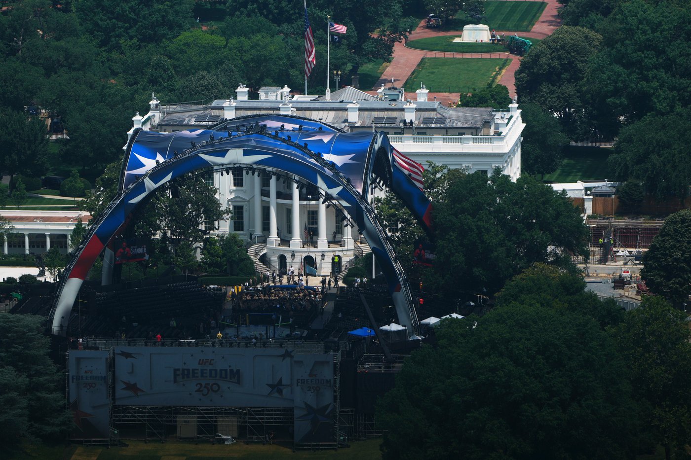 Judge rules Trump can stage UFC fights on the White House's South Lawn this weekend | iNFOnews.ca Judge rules Trump can stage UFC fights on the White House's South Lawn this weekend | iNFOnews.ca