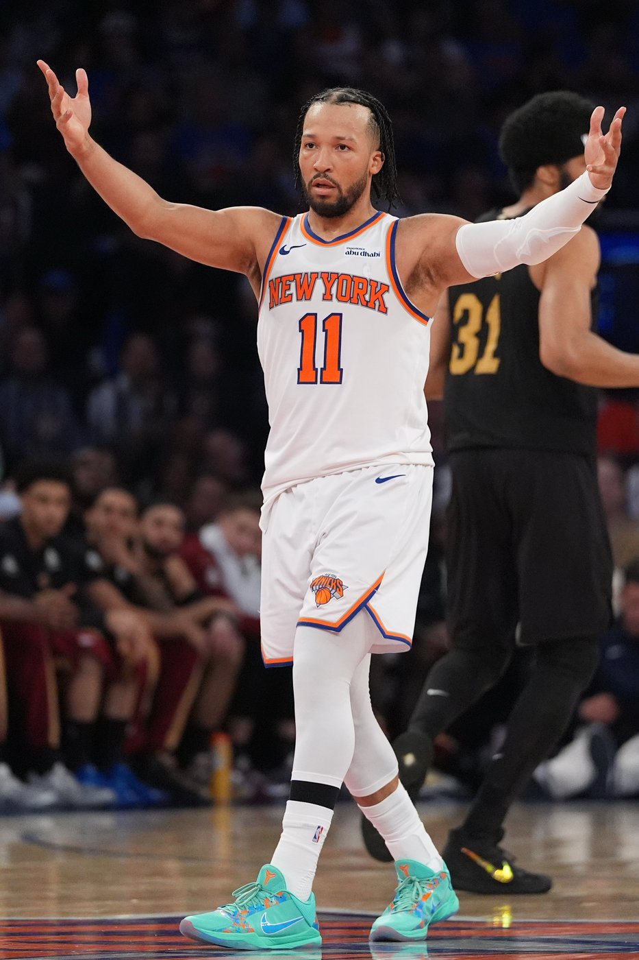 On Basketball: Game 1s in the NBA's conference finals were beyond belief | iNFOnews.ca