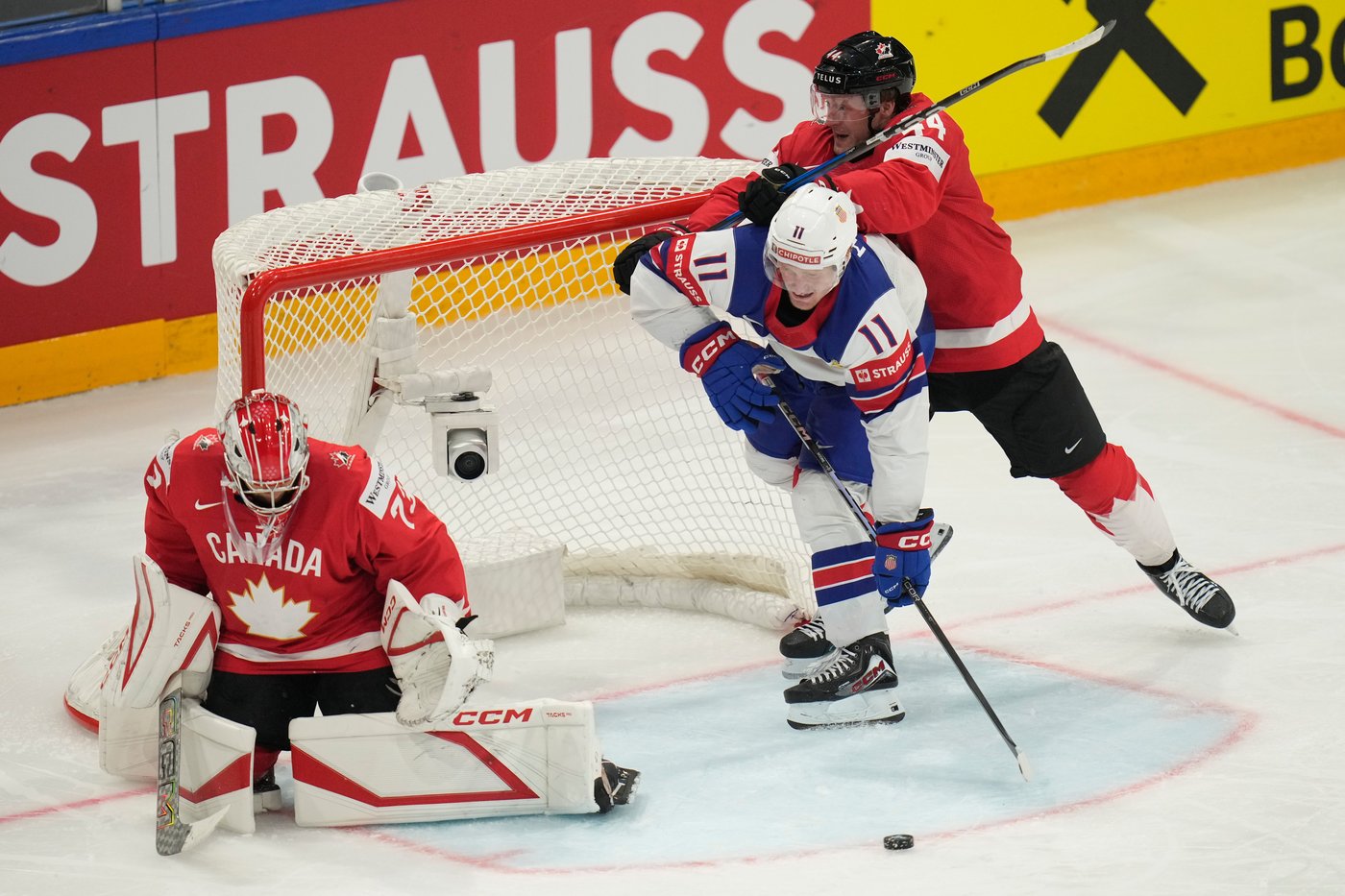 Greaves makes 34 saves, Canada blanks U.S. 4-0 in hockey worlds quarterfinal | iNFOnews.ca