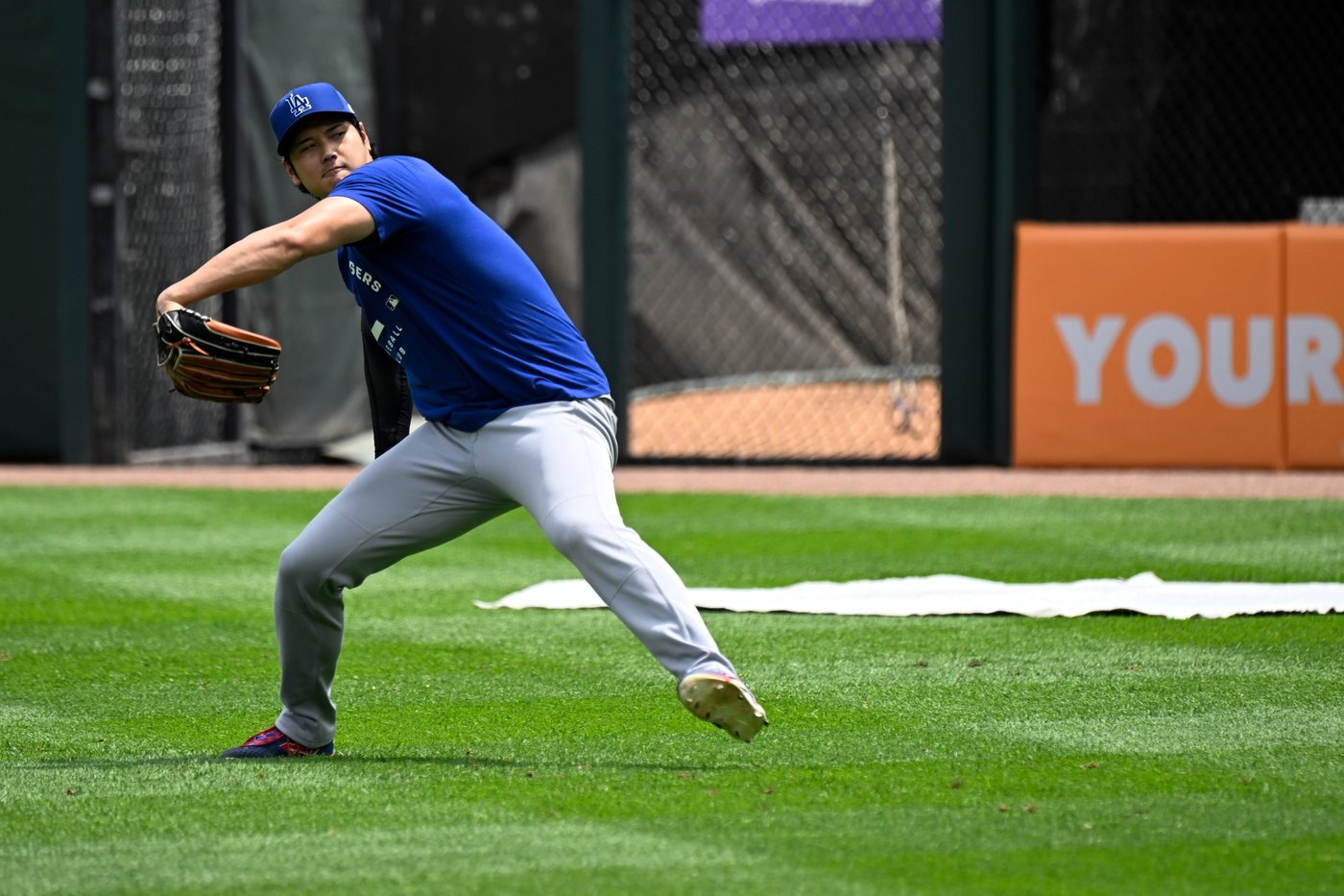 Shohei Ohtani hits a leadoff homer in return to Dodgers lineup after dealing with knee issue | iNFOnews.ca Shohei Ohtani hits a leadoff homer in return to Dodgers lineup after dealing with knee issue | iNFOnews.ca