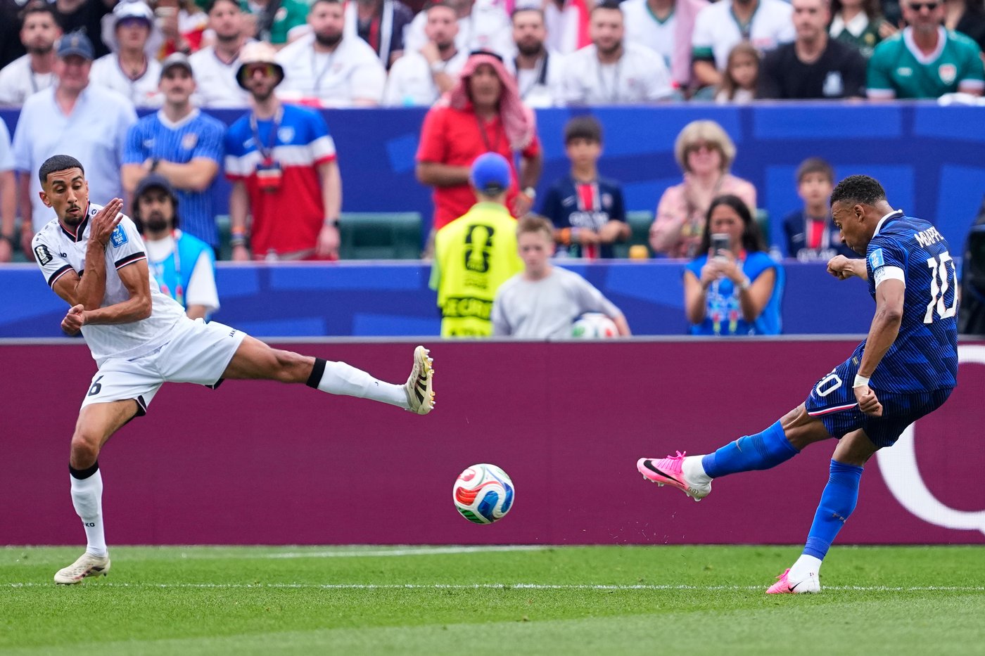 Lionel Messi breaks all-time scoring record and other World Cup highlights, in photos | iNFOnews.ca