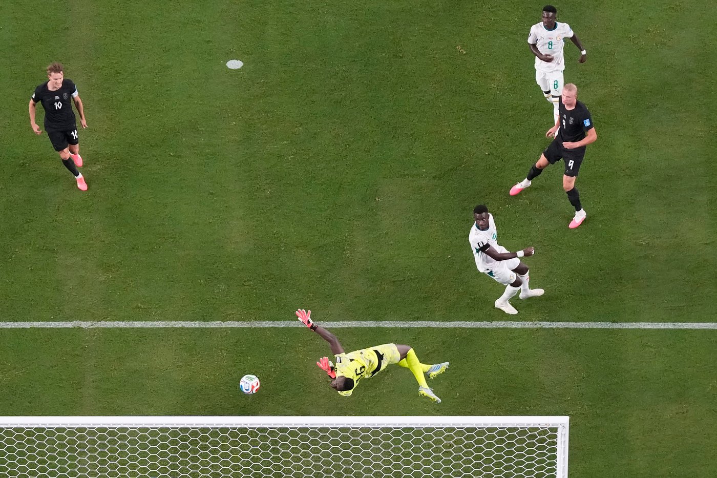 Lionel Messi breaks all-time scoring record and other World Cup highlights, in photos | iNFOnews.ca
