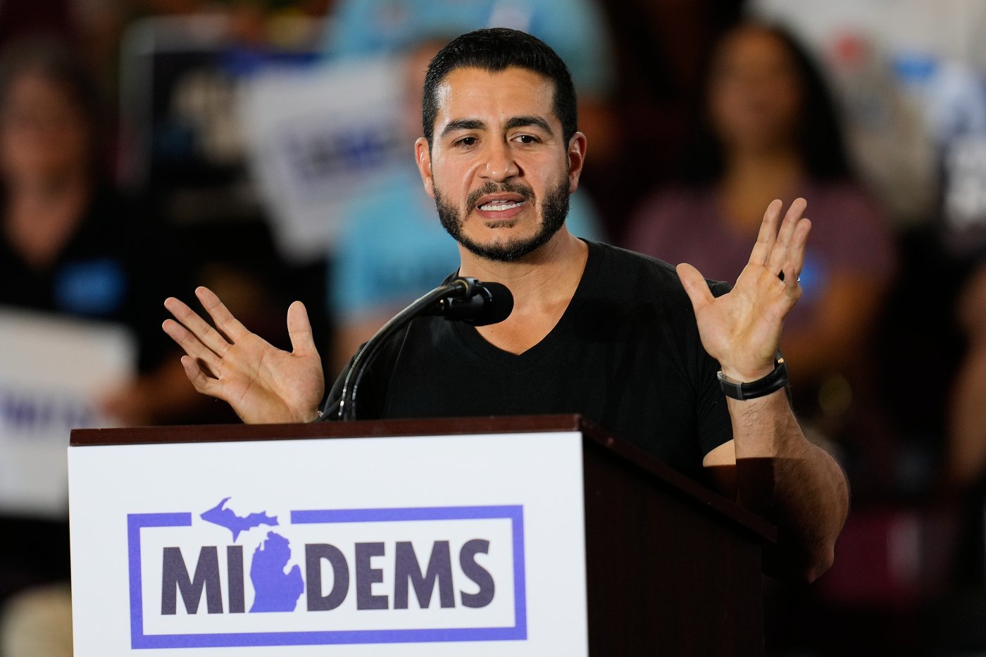 El-Sayed spoke with Obama as Michigan Democrats look to unite after a bitter Senate primary | iNFOnews.ca El-Sayed spoke with Obama as Michigan Democrats look to unite after a bitter Senate primary | iNFOnews.ca