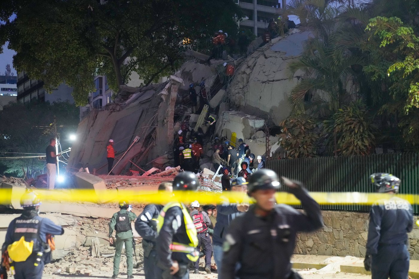 Back-to-back powerful earthquakes hit Venezuela, causing widespread damage | iNFOnews.ca