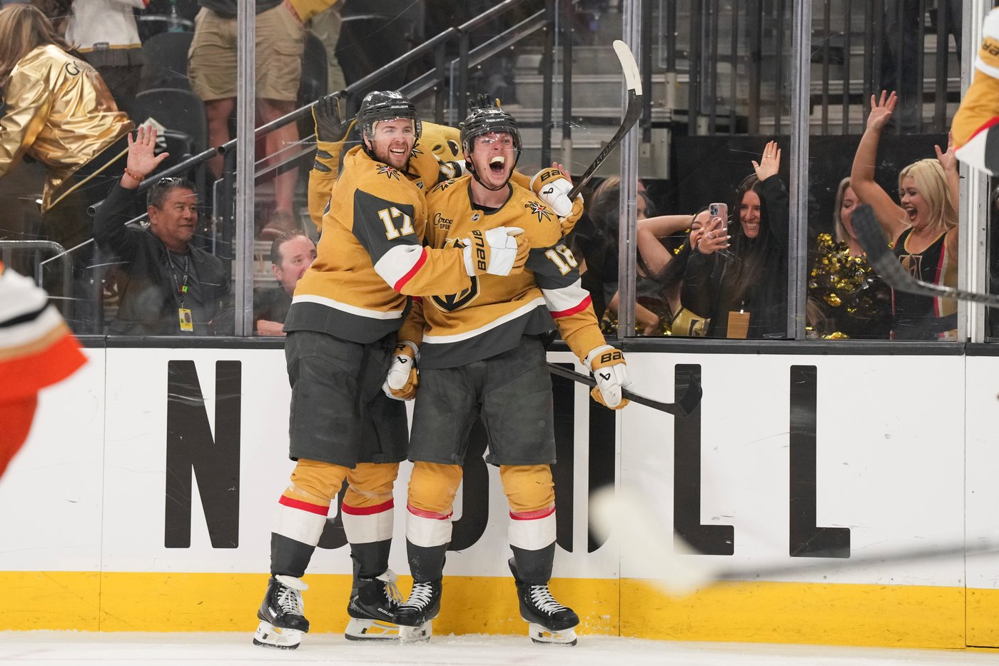 Dorofeyev scores in OT to give Golden Knights 3-2 win over Ducks and 3-2 series lead | iNFOnews.ca