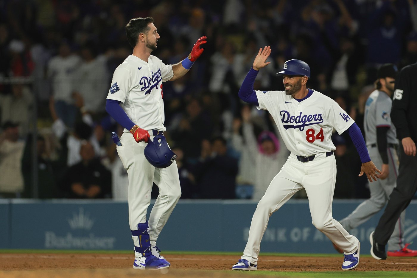 Kyle Tucker’s quiet night turns loud with a walk-off hit for the Dodgers | iNFOnews.ca