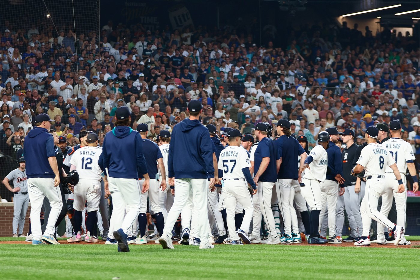 Mariners reliever and manager ejected after 4th Tigers batter hit by pitch | iNFOnews.ca Mariners reliever and manager ejected after 4th Tigers batter hit by pitch | iNFOnews.ca