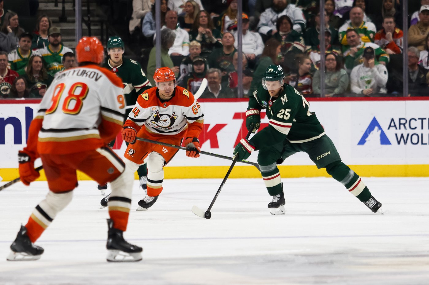 Wild will be without Joel Eriksson Ek and Jonas Brodin for first two games of series vs. Avs | iNFOnews.ca