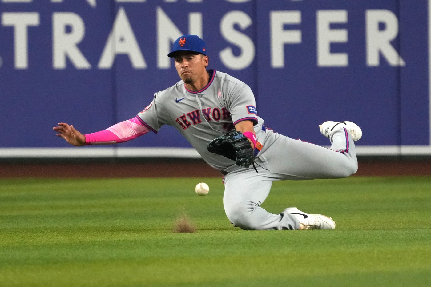 Rodriguez comes within 2 outs of first complete game, Diamondbacks beat hapless Mets 5-1 | iNFOnews.ca