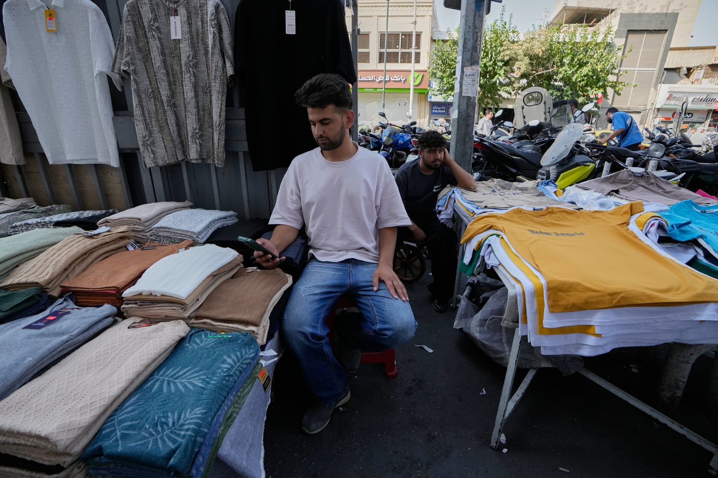 Photos of daily life in Tehran as Iran braces for new US sanctions | iNFOnews.ca