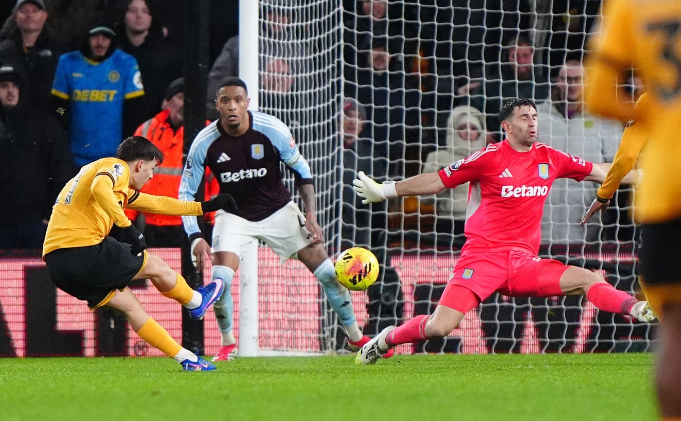 Bottom club Wolves shock high-flying Aston Villa at Molineux | iNFOnews.ca