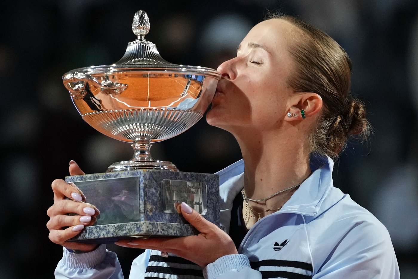 Svitolina beats Gauff to win Italian Open and Sinner reaches men's final | iNFOnews.ca