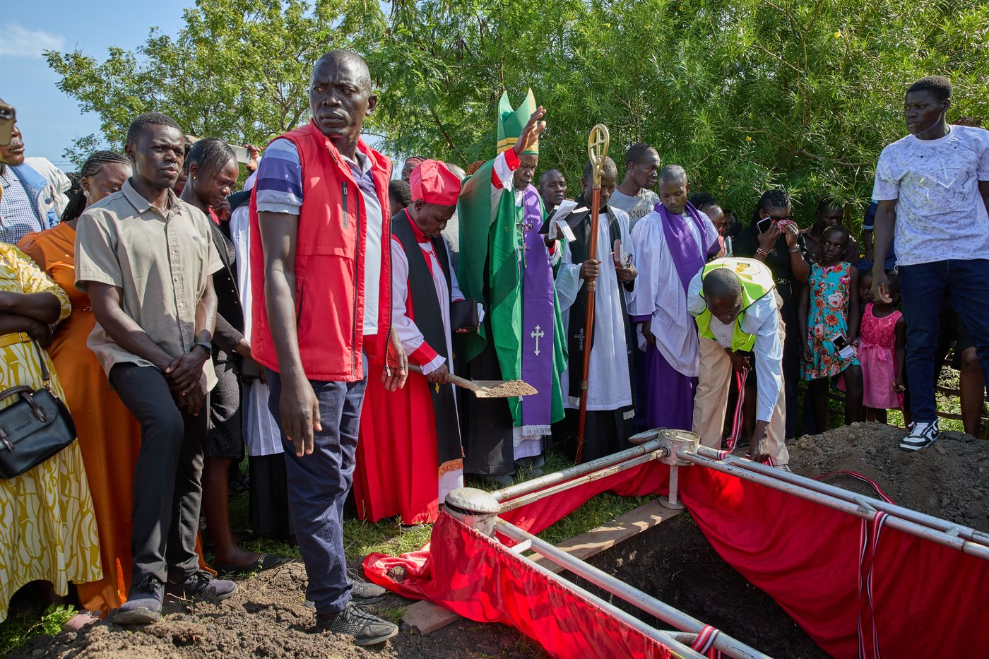 Kenya’s professional mourners help grieving families and keep tradition alive | iNFOnews.ca