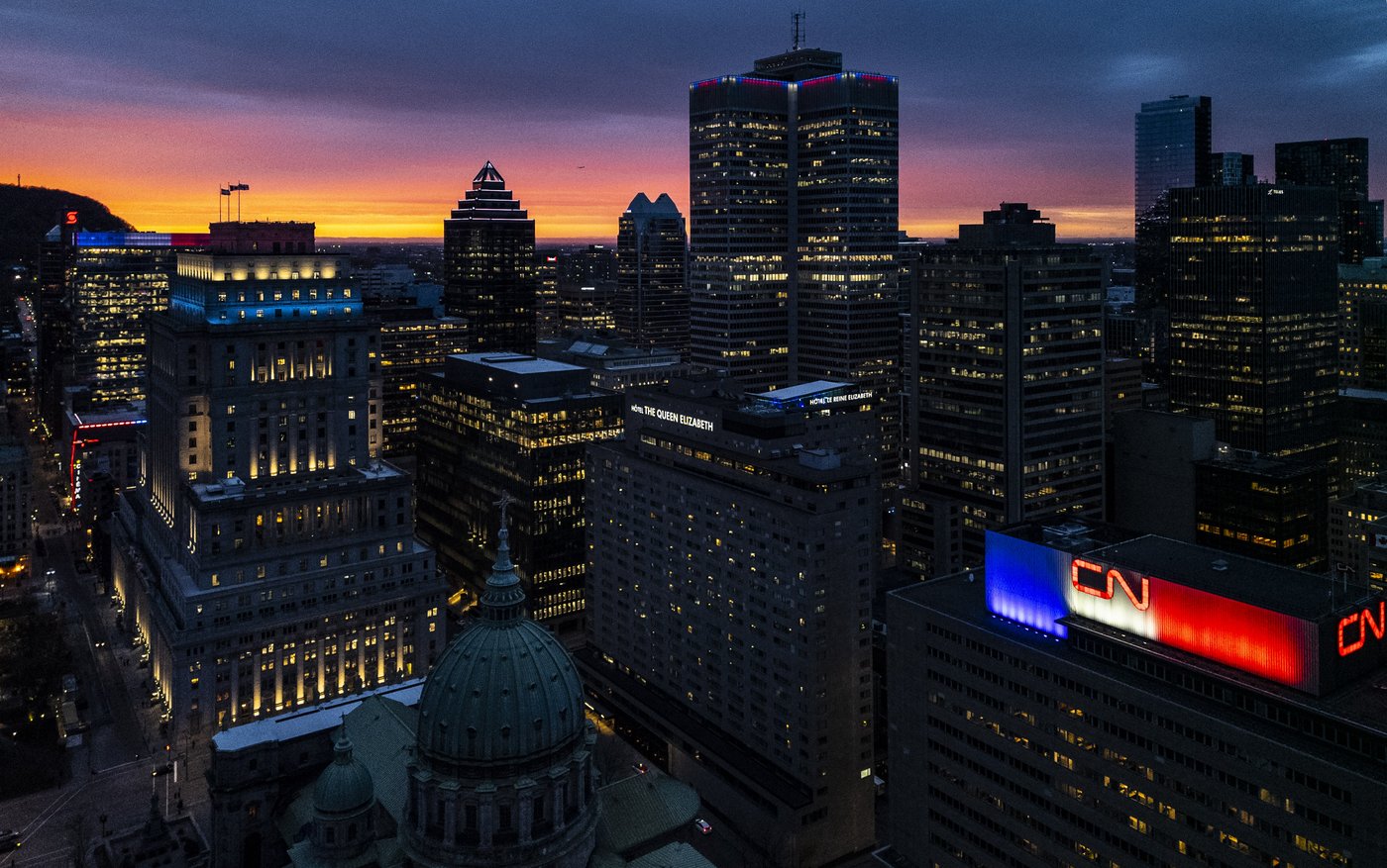 Bleu, blanc, rouge dominates skyline as Habs fever grips Montreal | iNFOnews.ca