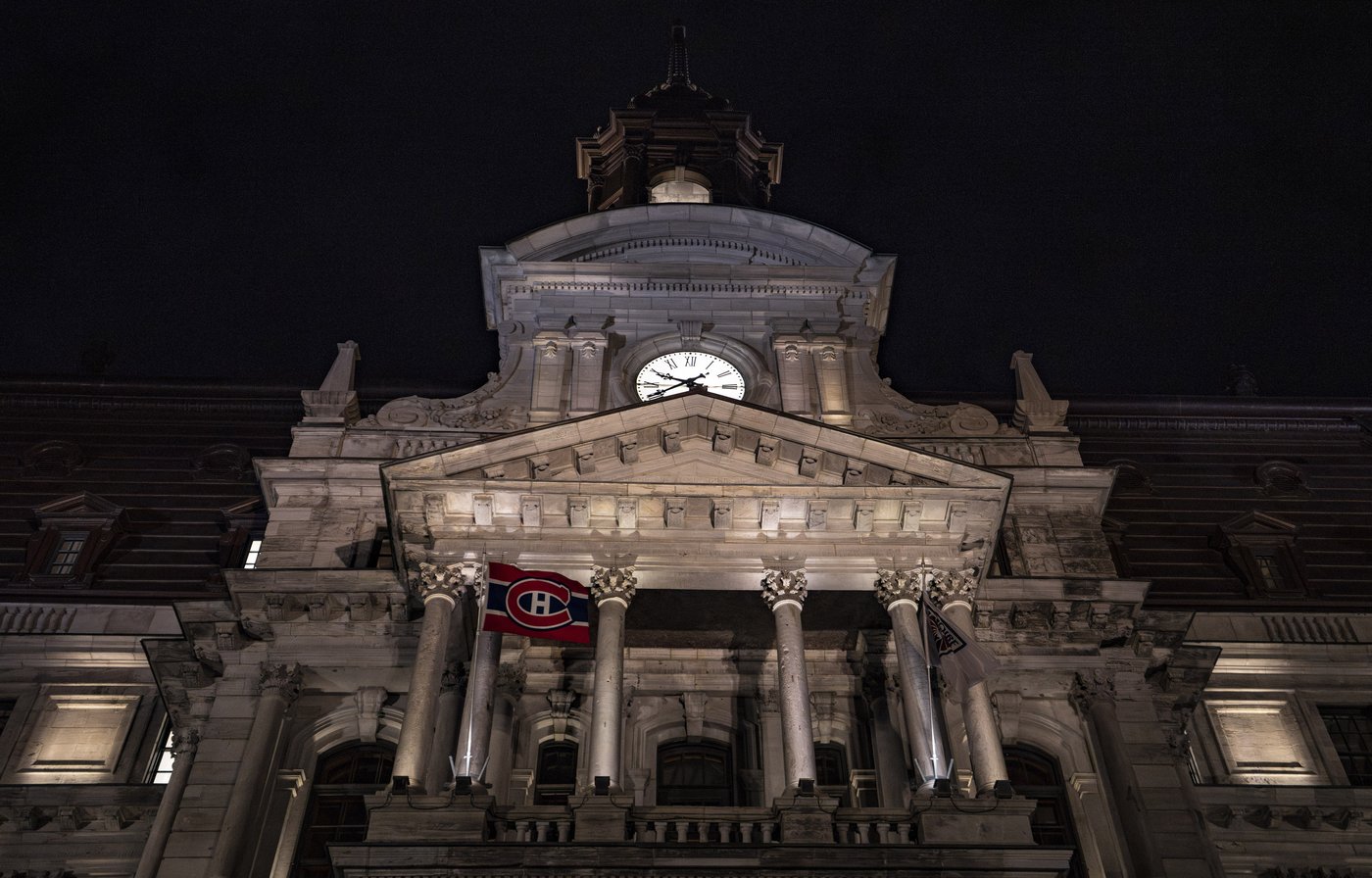 Bleu, blanc, rouge dominates skyline as Habs fever grips Montreal | iNFOnews.ca