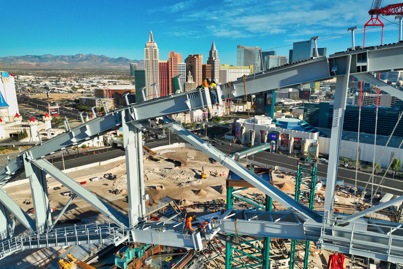 A's Las Vegas stadium takes shape as a second steel truss arch rises on the Strip | iNFOnews.ca