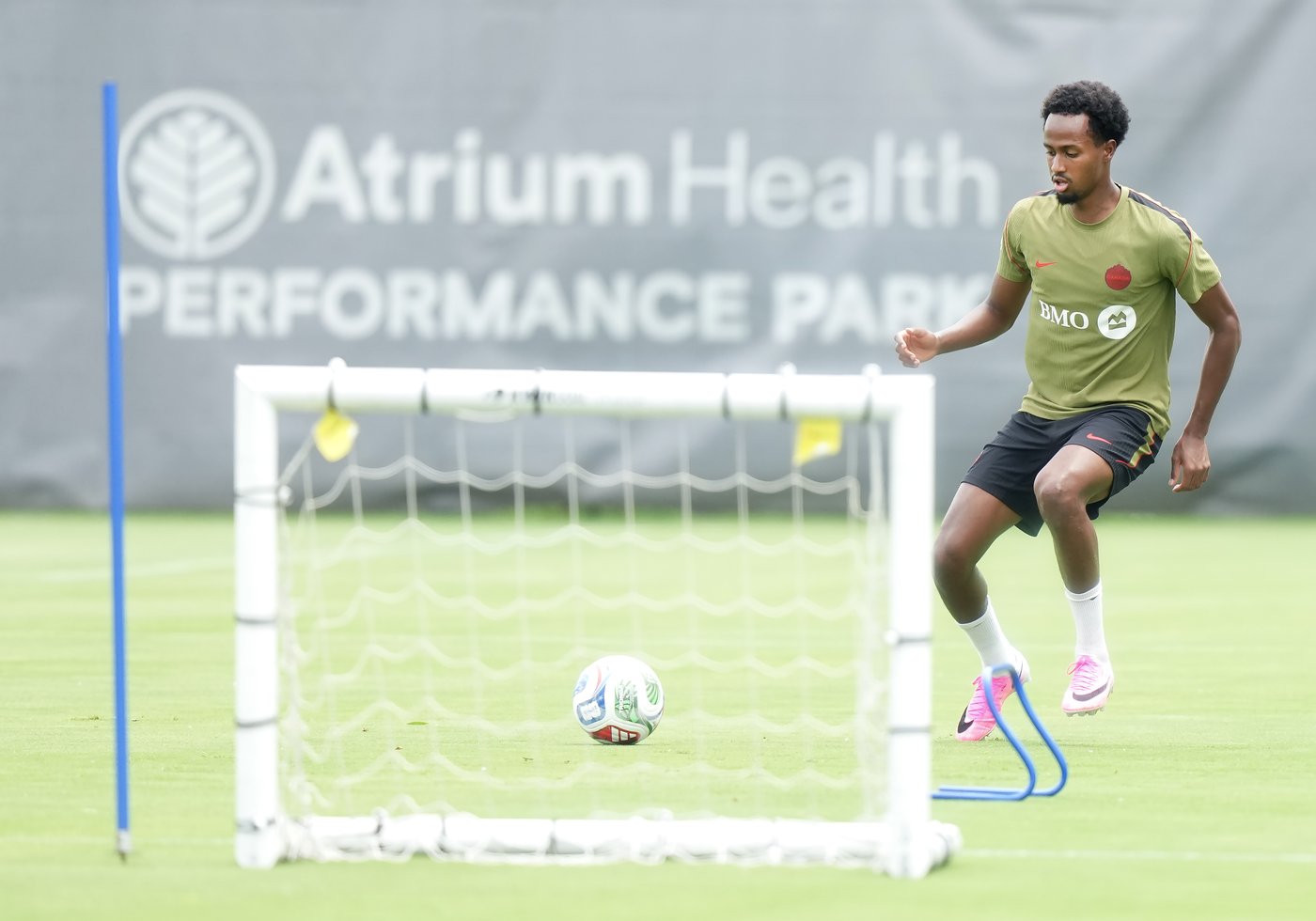 Muscle strains, torn ligaments pose hurdles in Canada's World Cup preparation | iNFOnews.ca