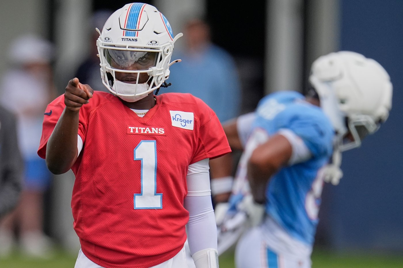 A punch, a stoppage and a side-field workout: Robert Saleh’s early message to Titans | iNFOnews.ca A punch, a stoppage and a side-field workout: Robert Saleh’s early message to Titans | iNFOnews.ca