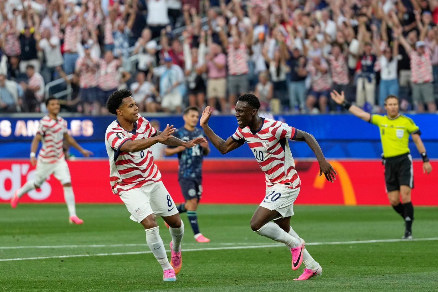 US opens its home World Cup with a dynamic 4-1 victory over Paraguay, sparked by Balogun's 2 goals | iNFOnews.ca