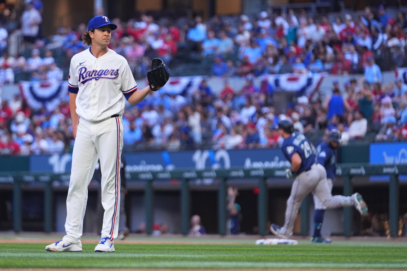 Rangers' deGrom had mild discomfort in right knee before Monday start but feels OK | iNFOnews.ca