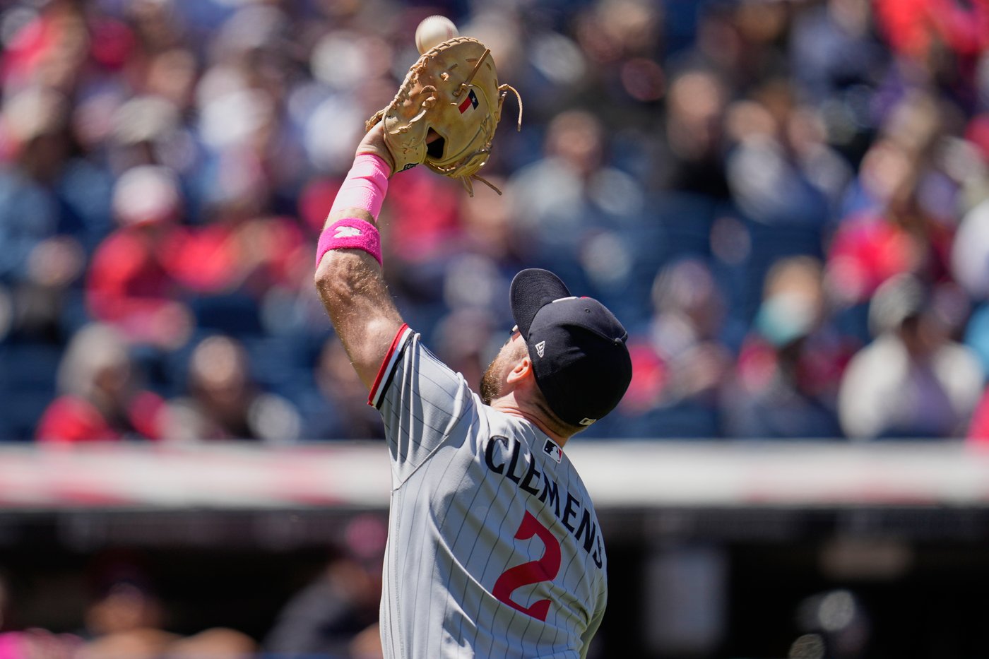 Clemens and Rojas lead Twins to 5-4 victory over Guardians | iNFOnews.ca