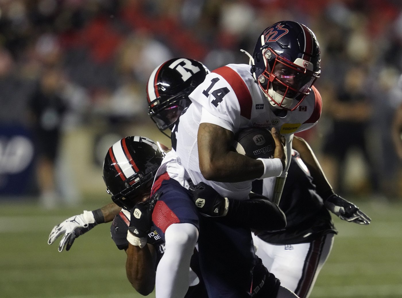 Coach/GM Ryan Dinwiddie faces tough rebuilding year with 0-8 Redblacks | iNFOnews.ca