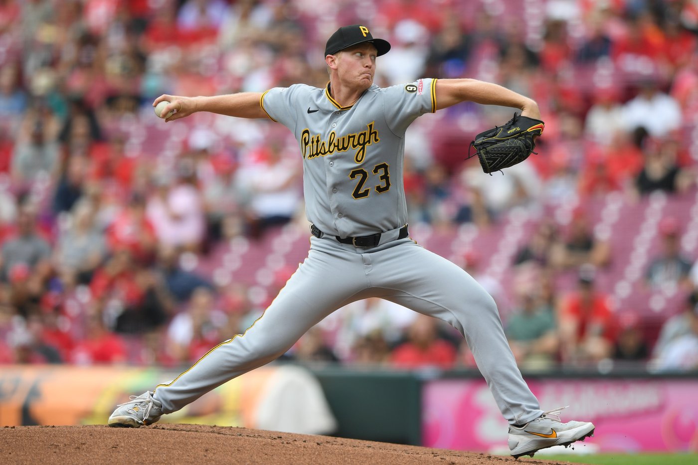 Burns wins 12th straight decision, Stewart hits 24th HR, as Reds beat Pirates 10-2 | iNFOnews.ca Burns wins 12th straight decision, Stewart hits 24th HR, as Reds beat Pirates 10-2 | iNFOnews.ca