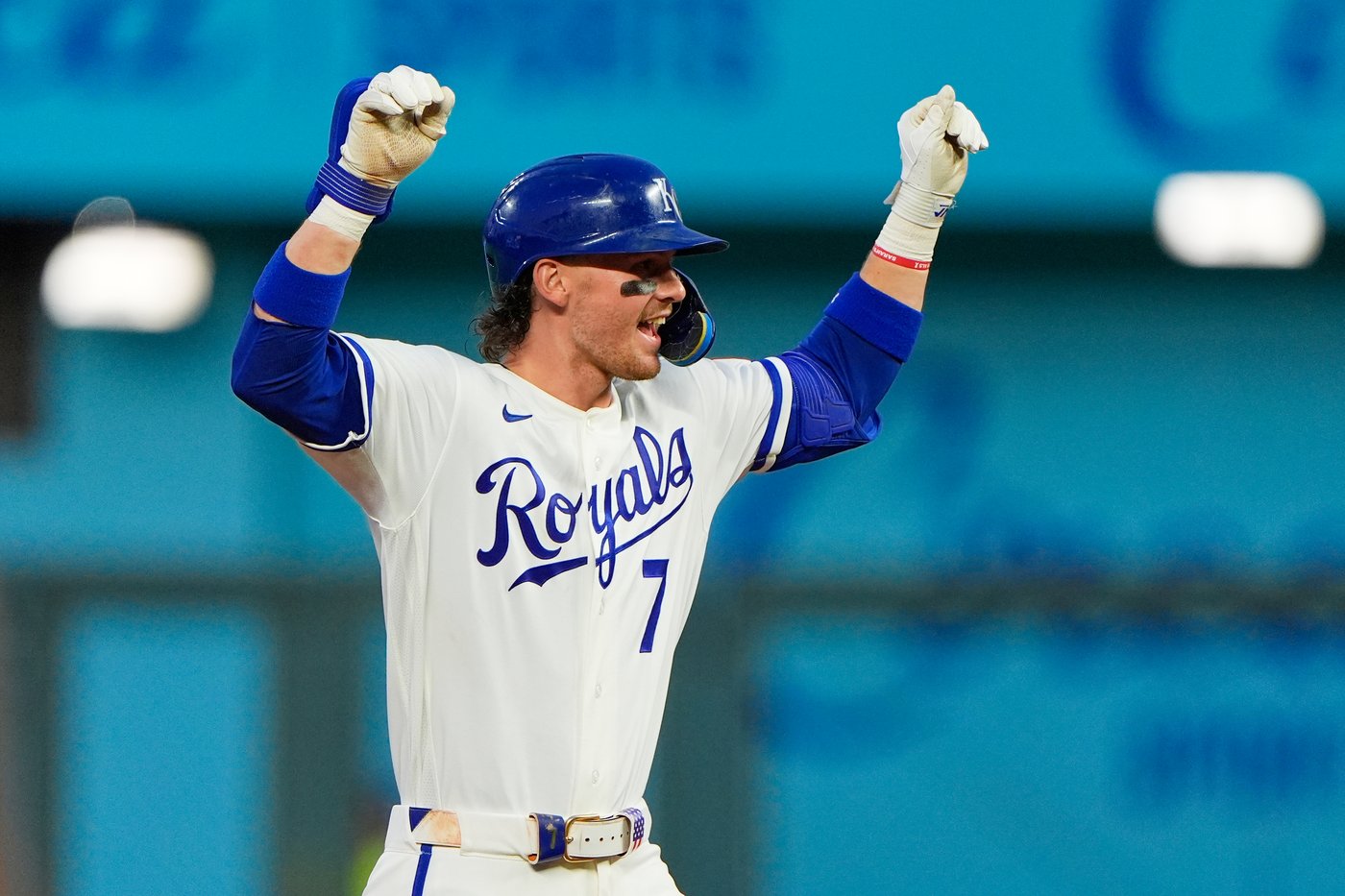 Brooks Lee's 2-run single in 8th lifts Twins to 4-3 win over Royals | iNFOnews.ca Brooks Lee's 2-run single in 8th lifts Twins to 4-3 win over Royals | iNFOnews.ca